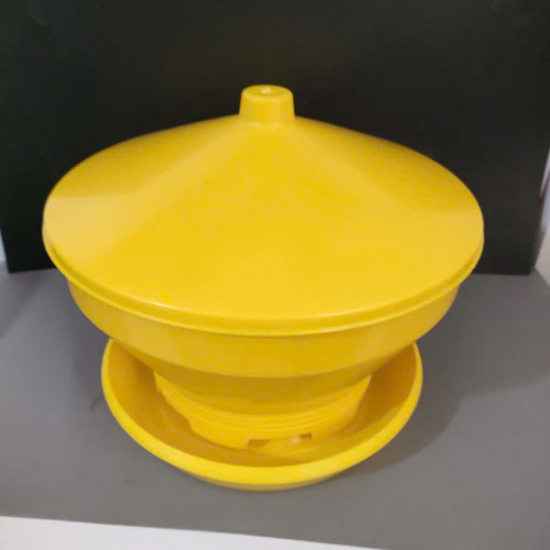 Máng Tập Ăn Cho Gà Con Máng Tập Ăn Cho Gà Con